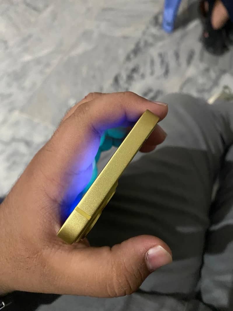 Apple iPhone 14 0