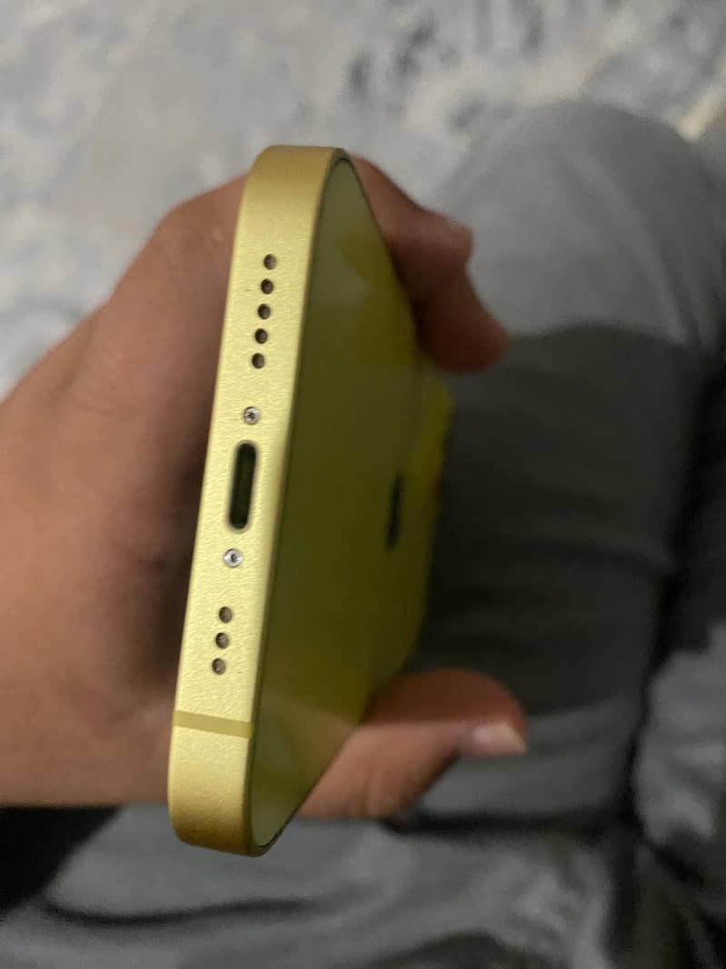 Apple iPhone 14 4