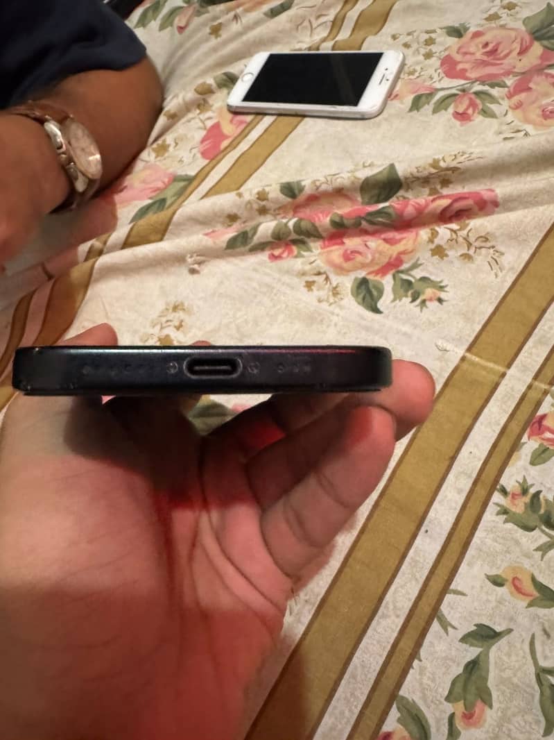Iphone 15 JV 3