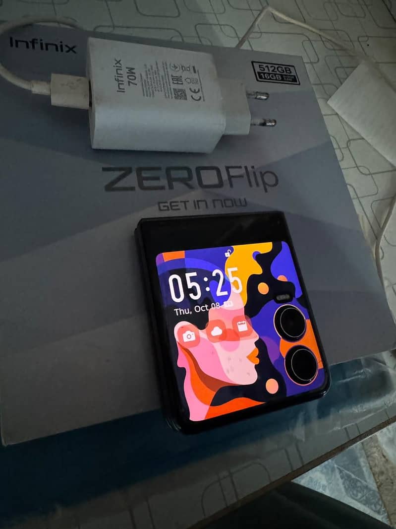 Infinix Zero Flip 2
