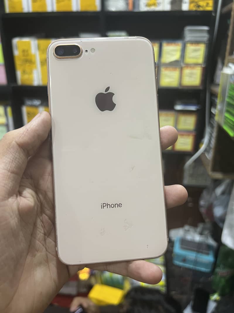 Apple iPhone 8 Plus 0