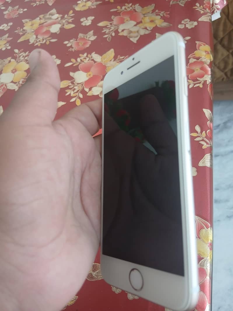 Apple iPhone 7 1