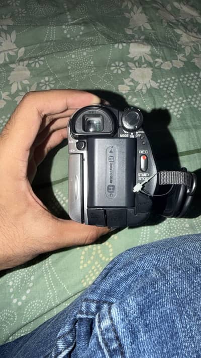 Sony Handycam DCR-HC52