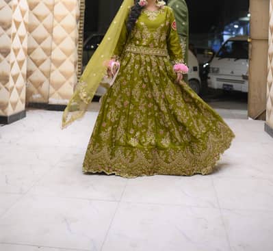mehndi bridal lehnga choli - olive green heavy embroidered - worn once