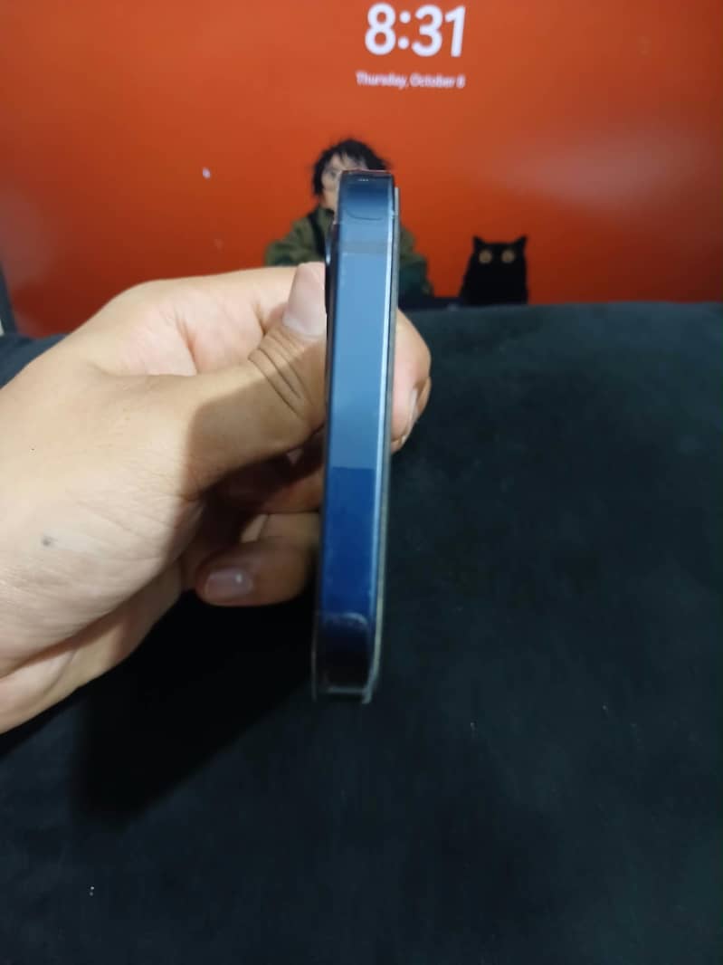 Iphone 12 4