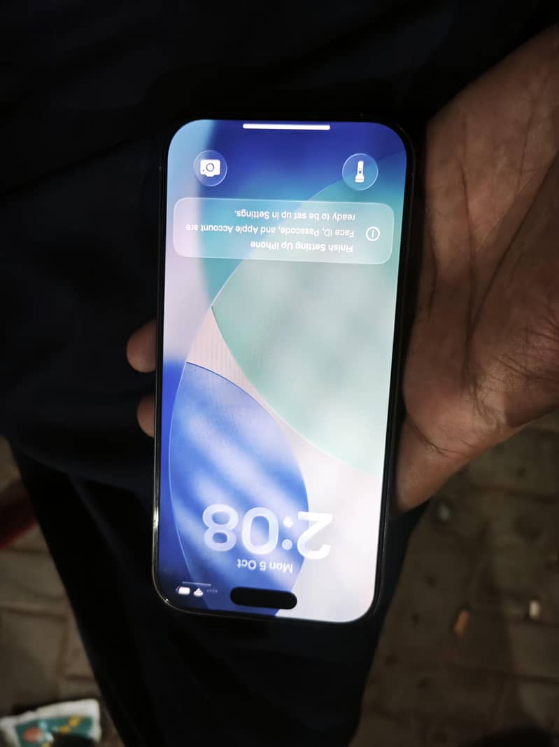 Apple iPhone 16 Pro 7