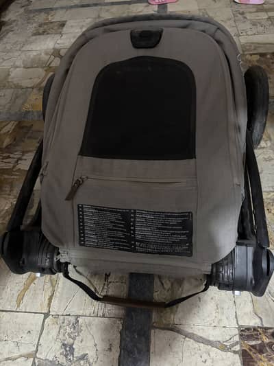 Branded kids staller