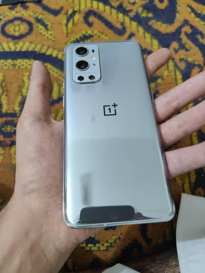 One Plus 9 pro - 12/256