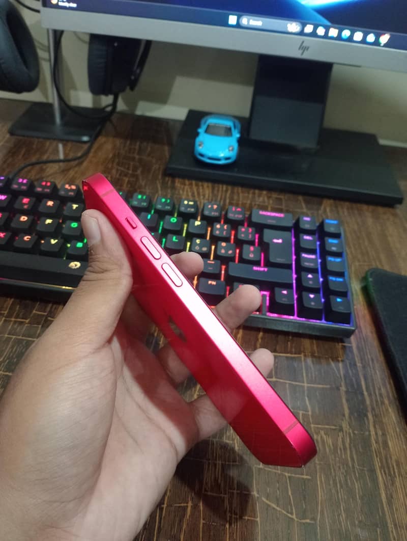 Apple iPhone 14 4