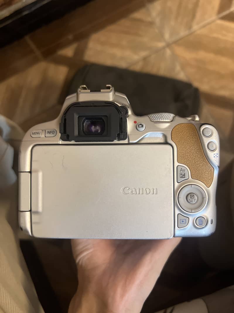 CANON EO2 M2 0