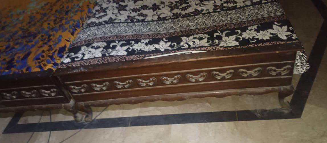 Single bed 4
