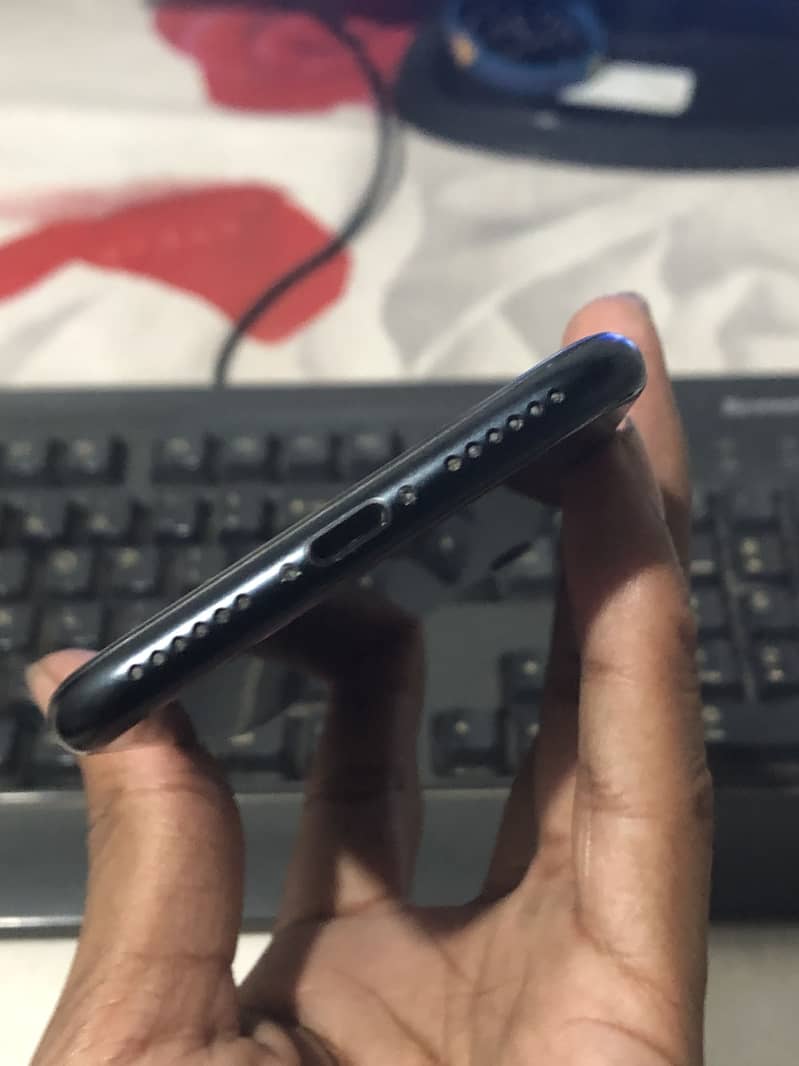 Apple iPhone SE 3