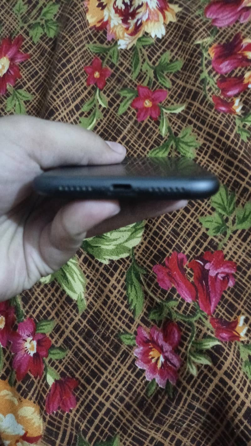 Apple iPhone 11 5