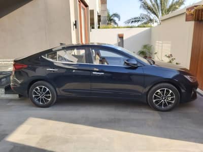 Hyundai Elantra 1.6 GL 2022 in Excellent Condition