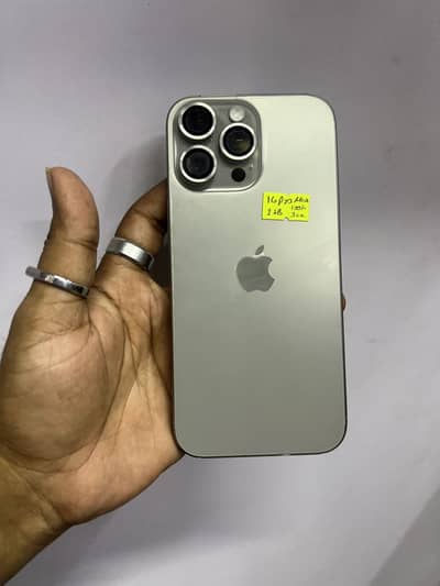 Apple iPhone 16 Pro Max