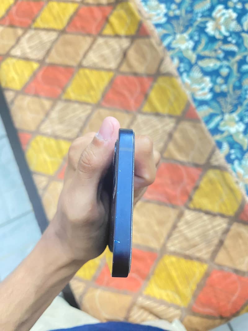 Apple iPhone 12 5