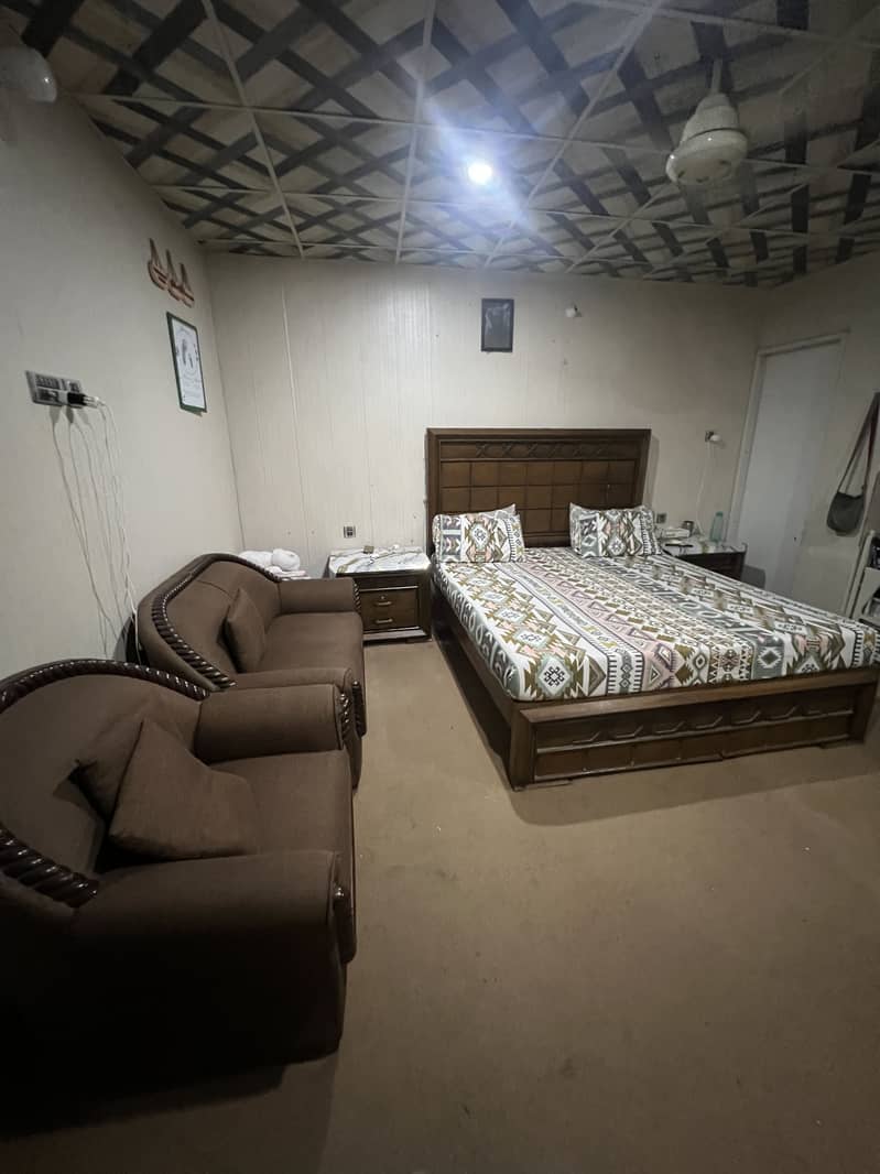 King Bed With 2 Side-tables And 3,2,1 Sofas Set 2