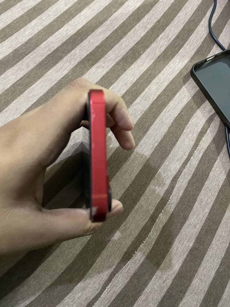 Apple iPhone 13 1
