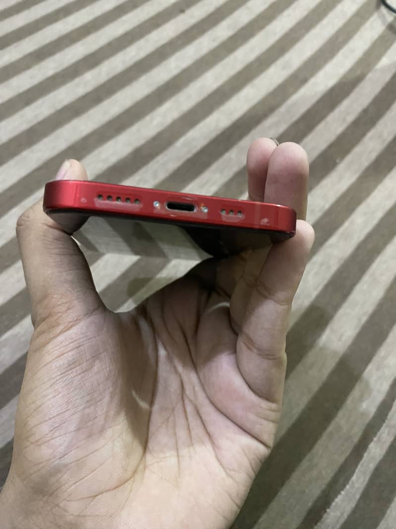 Apple iPhone 13 7