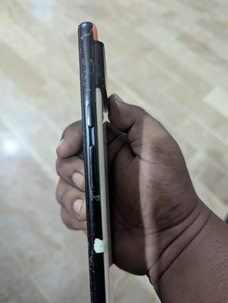 Google Pixel 6 4