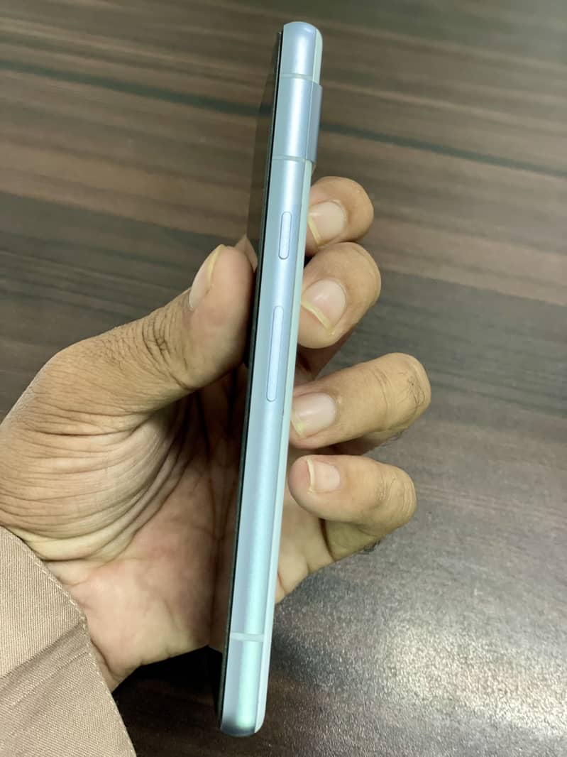 Google Pixel 7a 5