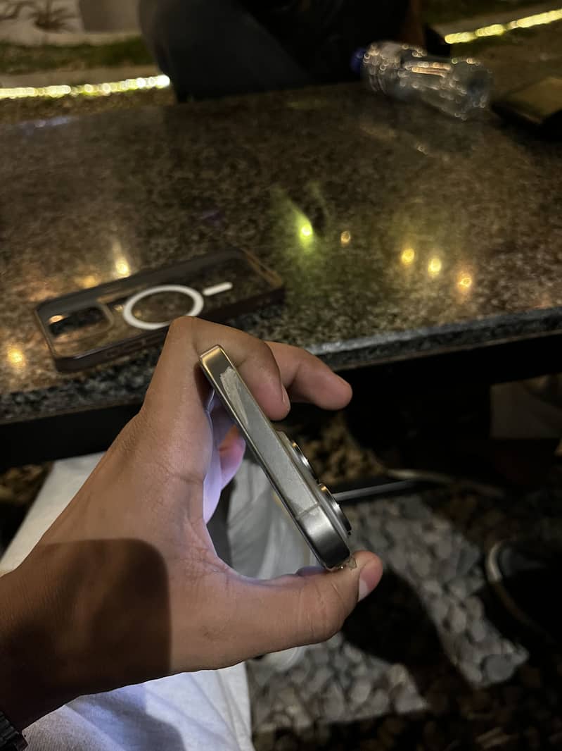 Apple iPhone 15 Pro Max 5