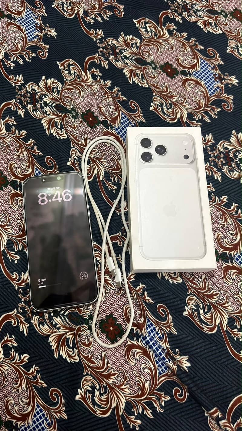Apple iPhone 17 Pro Max 0