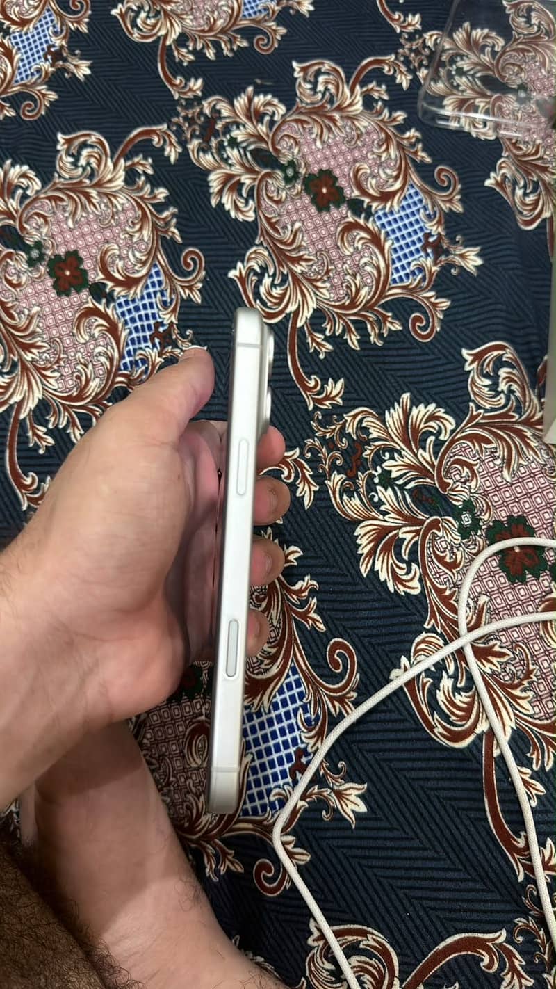 Apple iPhone 17 Pro Max 2