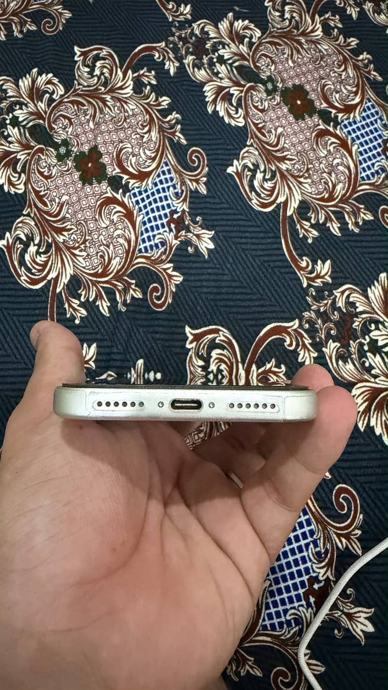 Apple iPhone 17 Pro Max 3