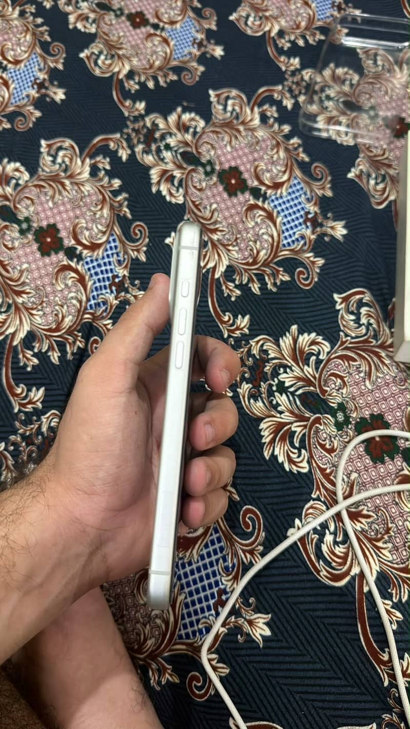 Apple iPhone 17 Pro Max 5