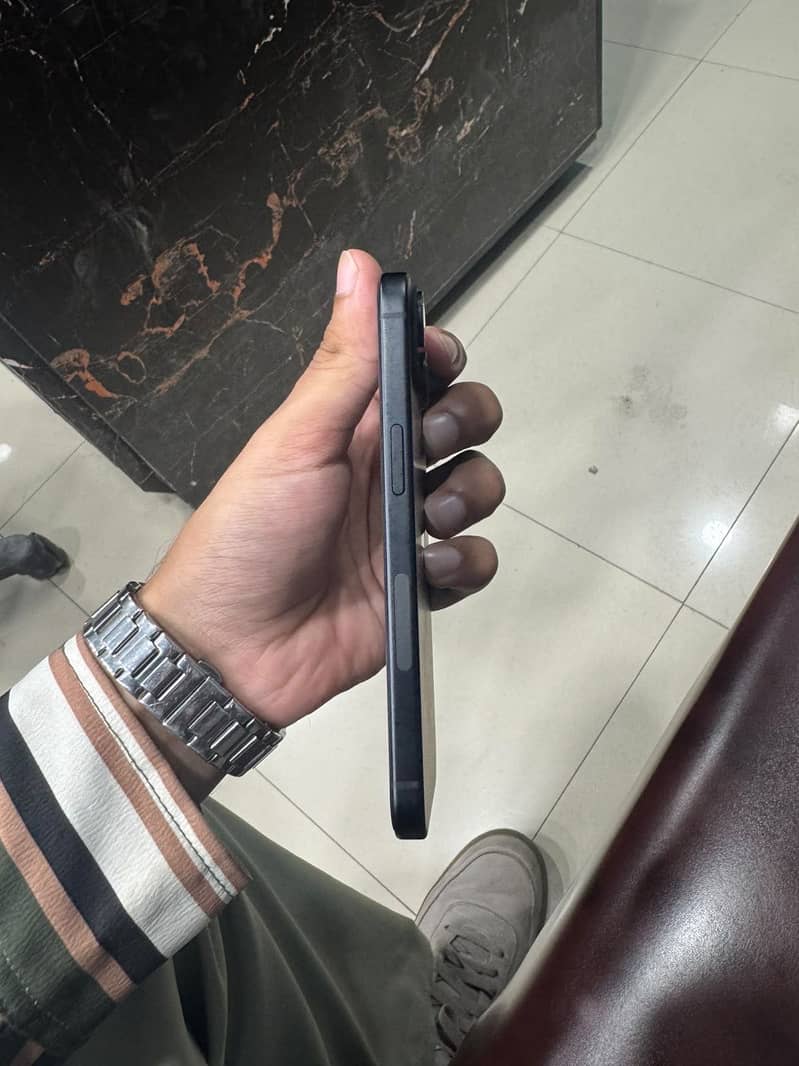 Apple iPhone 15 0