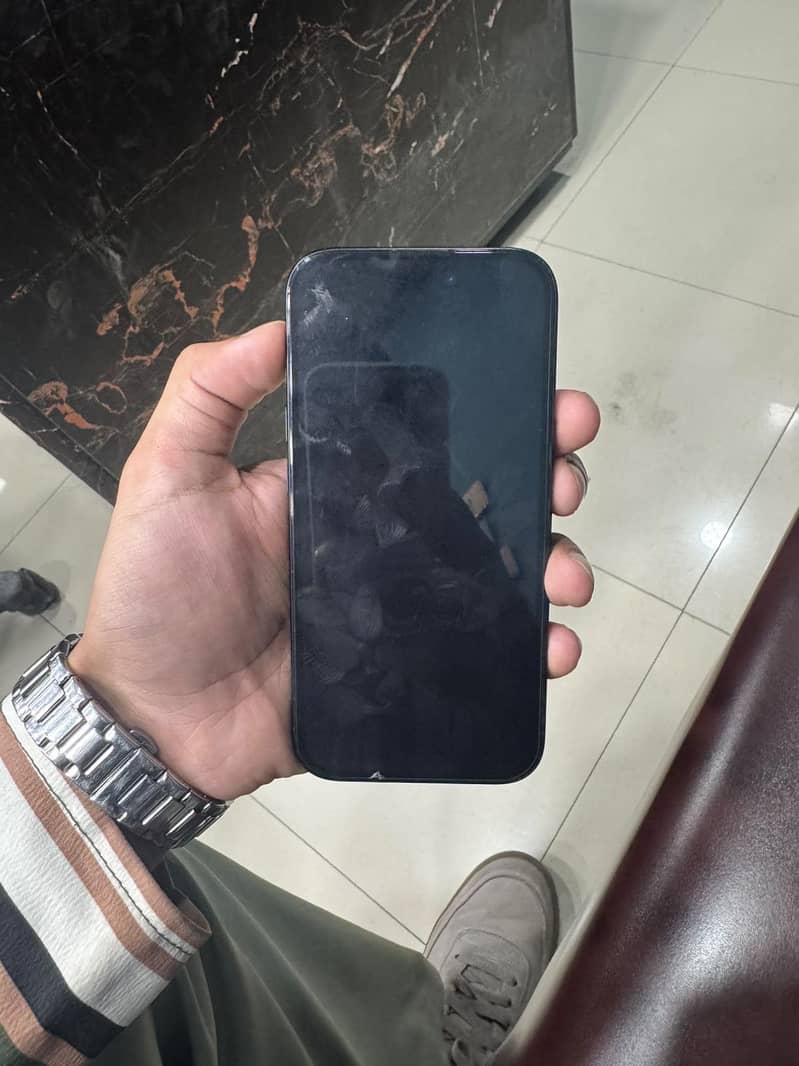 Apple iPhone 15 2