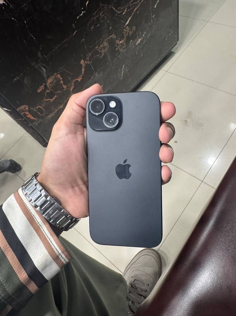 Apple iPhone 15 3