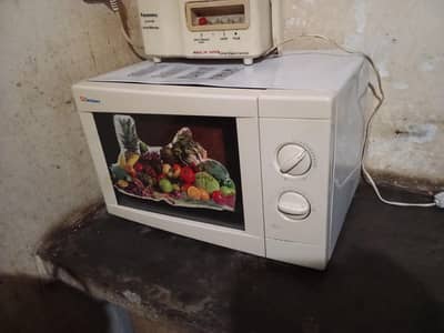 good condition microwave