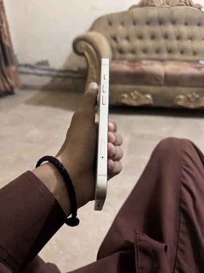 iPhone 13 PTA