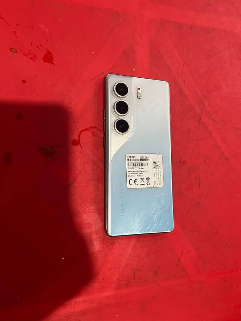 Tecno CAMON 40 Pro 4