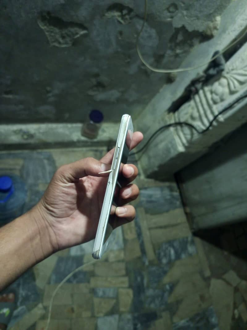 OPPO A57 2