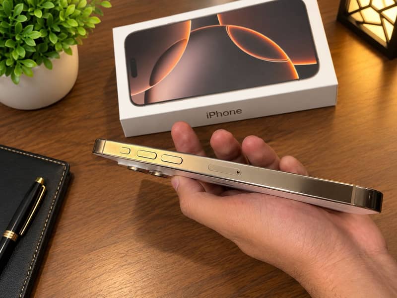 Apple iPhone 16 Pro Max 3