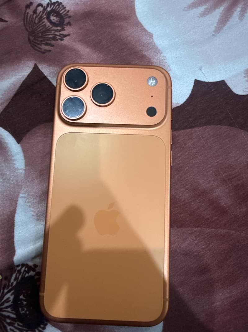Apple iPhone 17 Pro Max 0