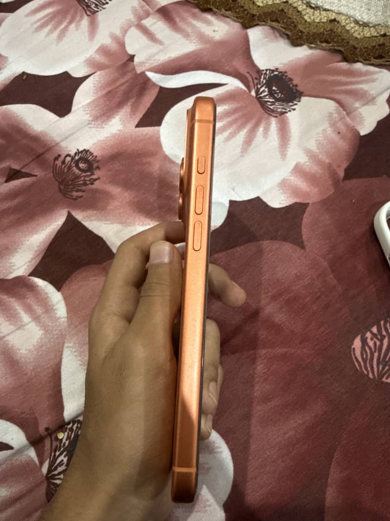 Apple iPhone 17 Pro Max 1