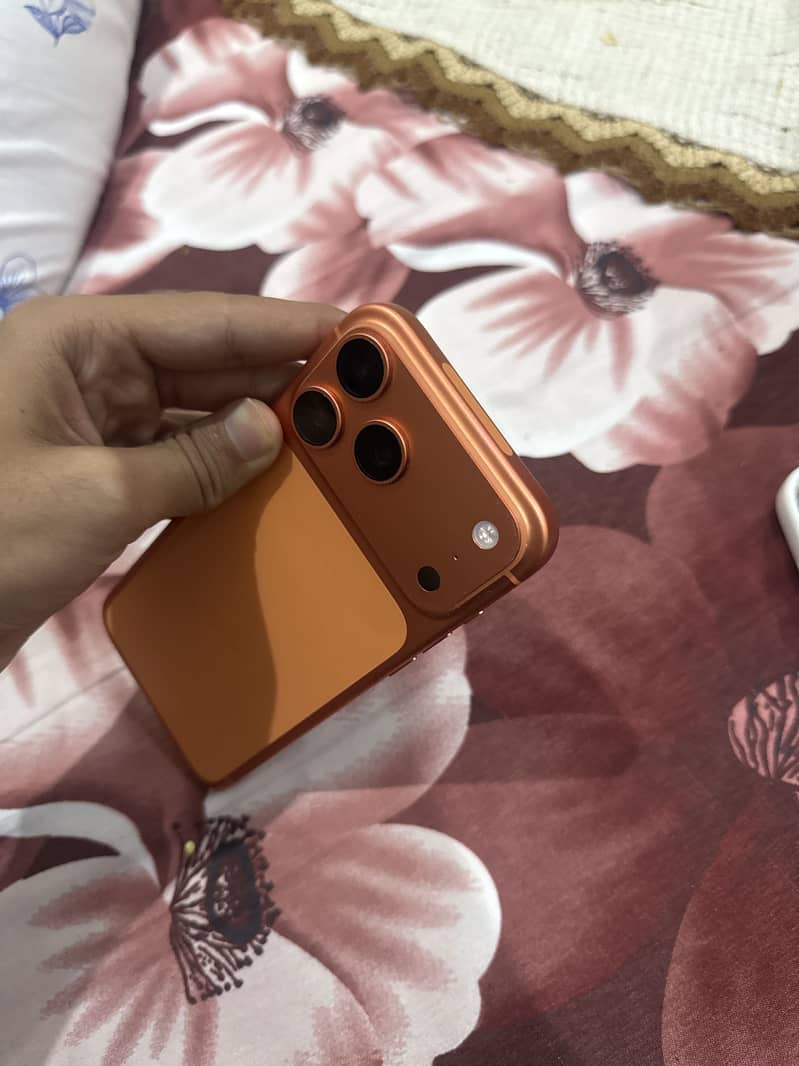 Apple iPhone 17 Pro Max 3