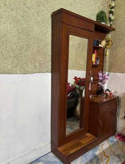 dressing table