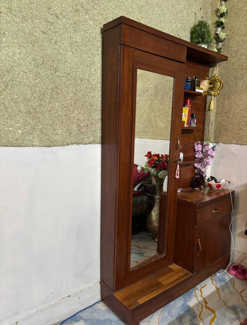 dressing table 0