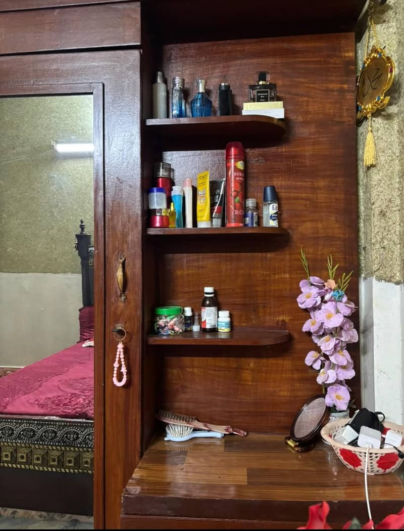 dressing table 1