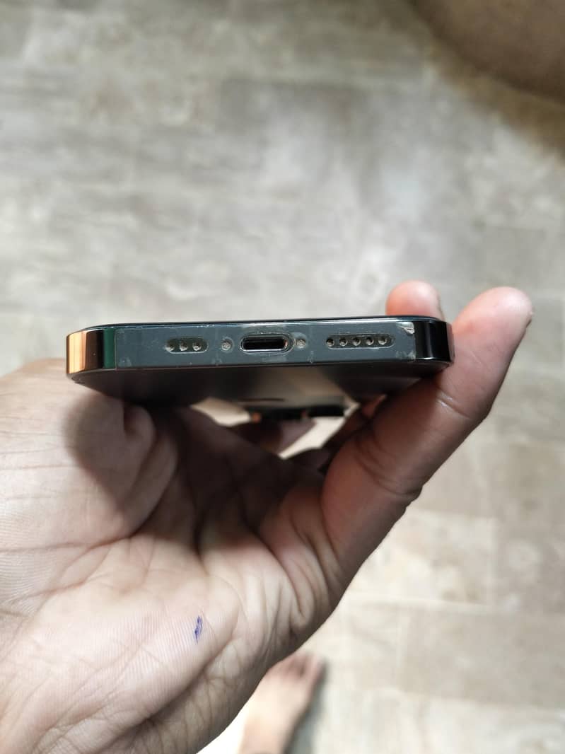 Apple iPhone 12 Pro 3