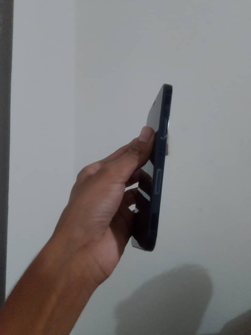 Apple iPhone 12 1