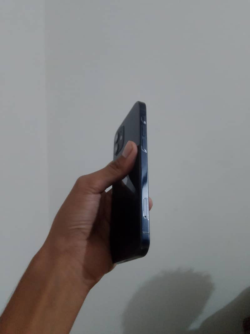 Apple iPhone 12 2