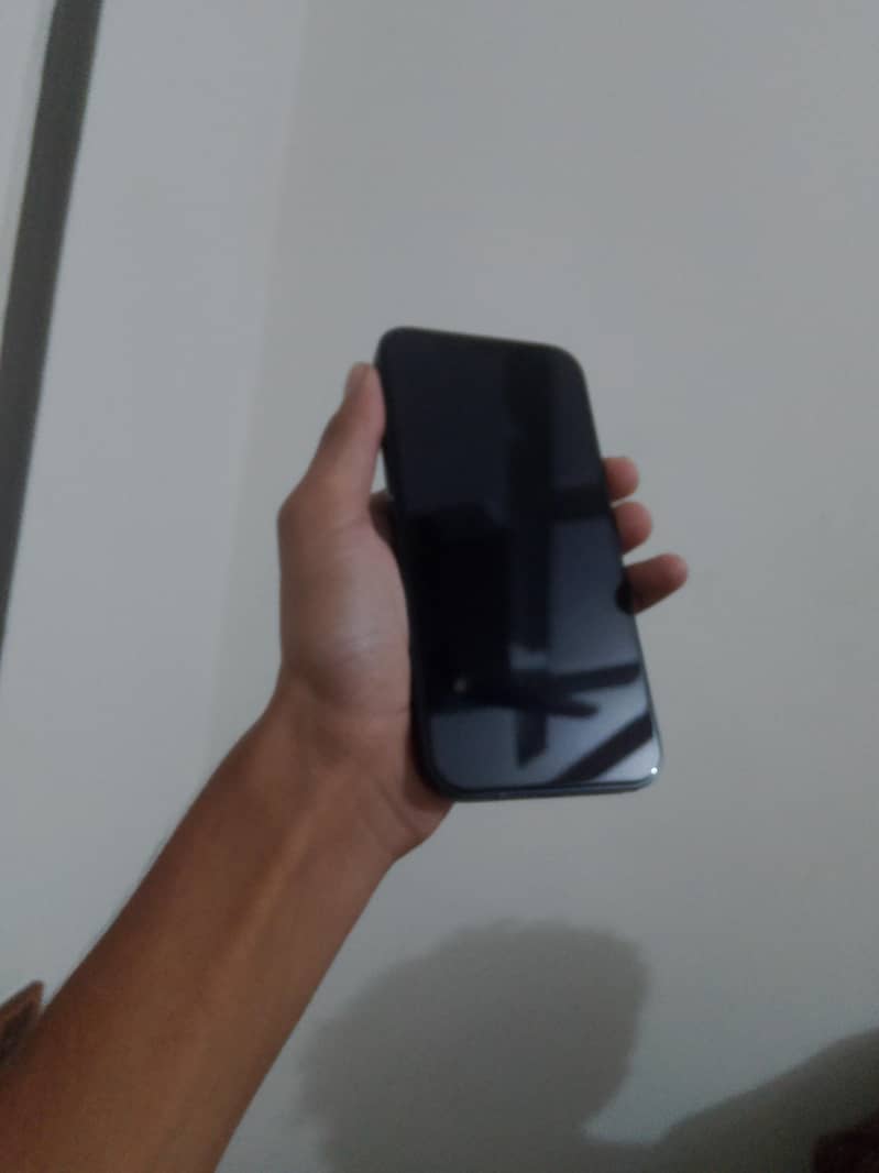 Apple iPhone 12 4