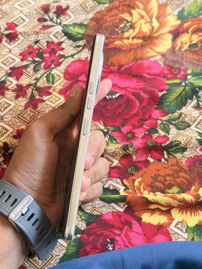 Tecno CAMON 30 4