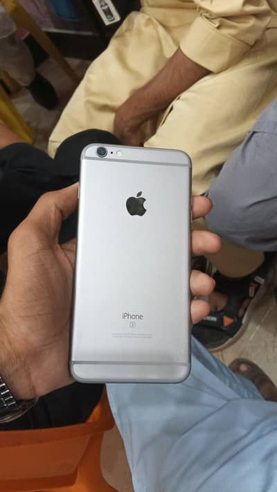 Apple iPhone 6S Plus